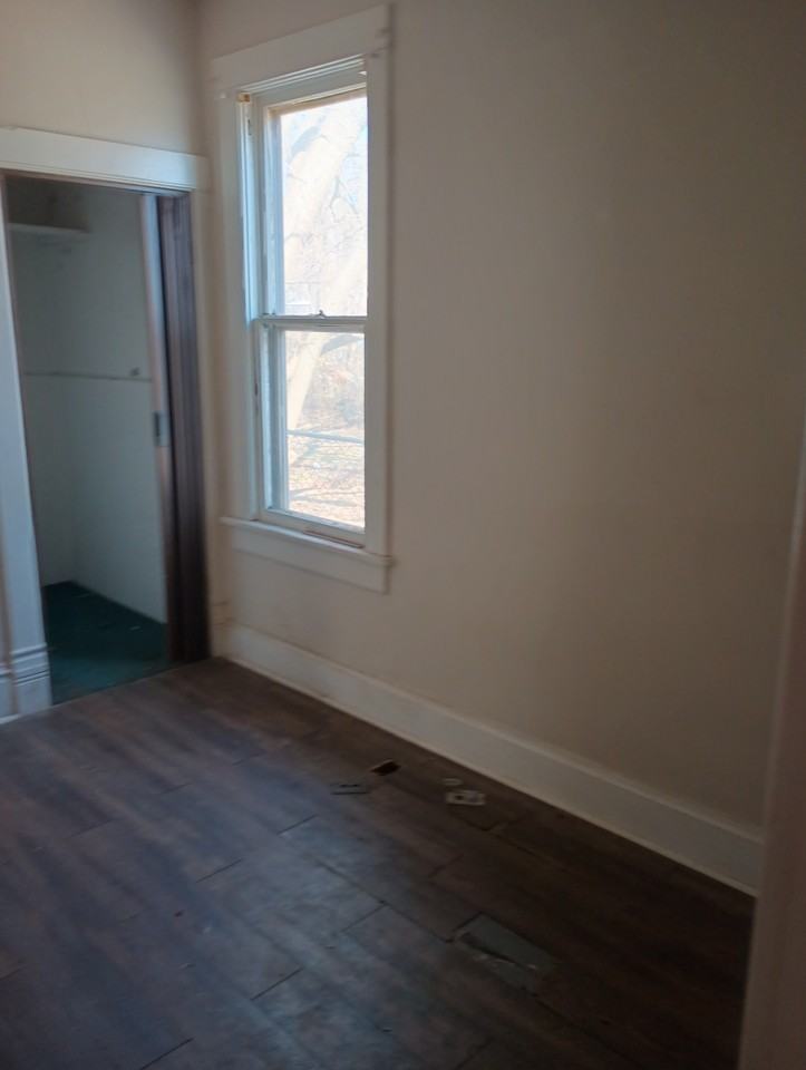 2217 Ne Madison Ave - Photo 5 of 20