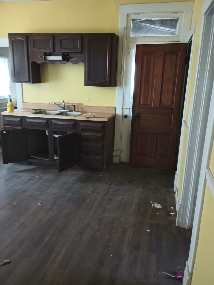 2217 Ne Madison Ave - Photo 7 of 20