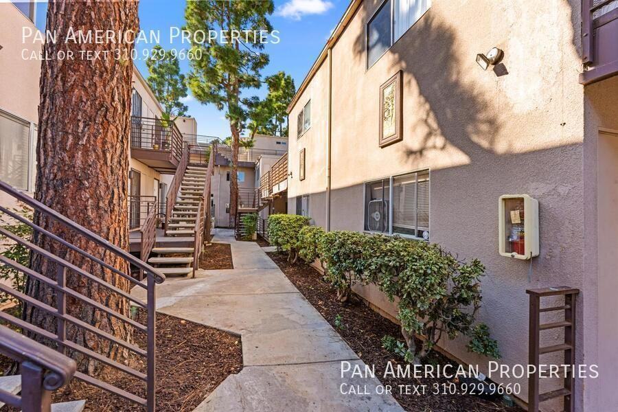 4355 46th St #13 - Photo 4 of 41