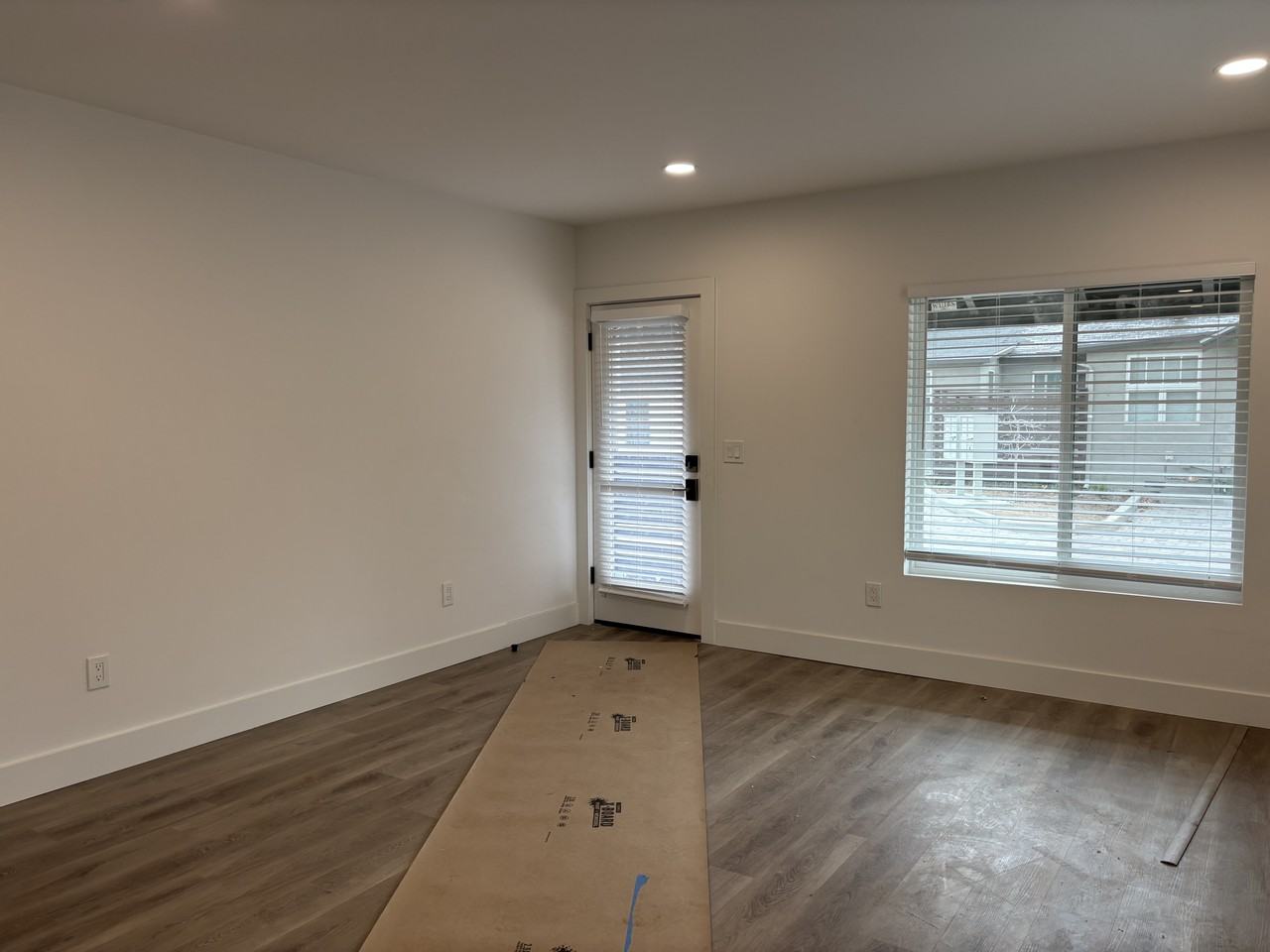 324 S Halcyon Rd - Photo 3 of 14