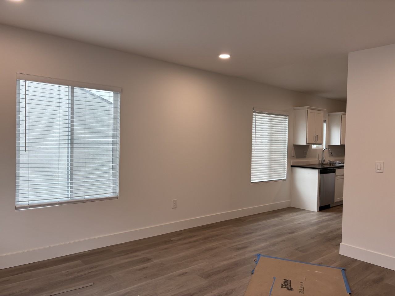 324 S Halcyon Rd - Photo 5 of 14