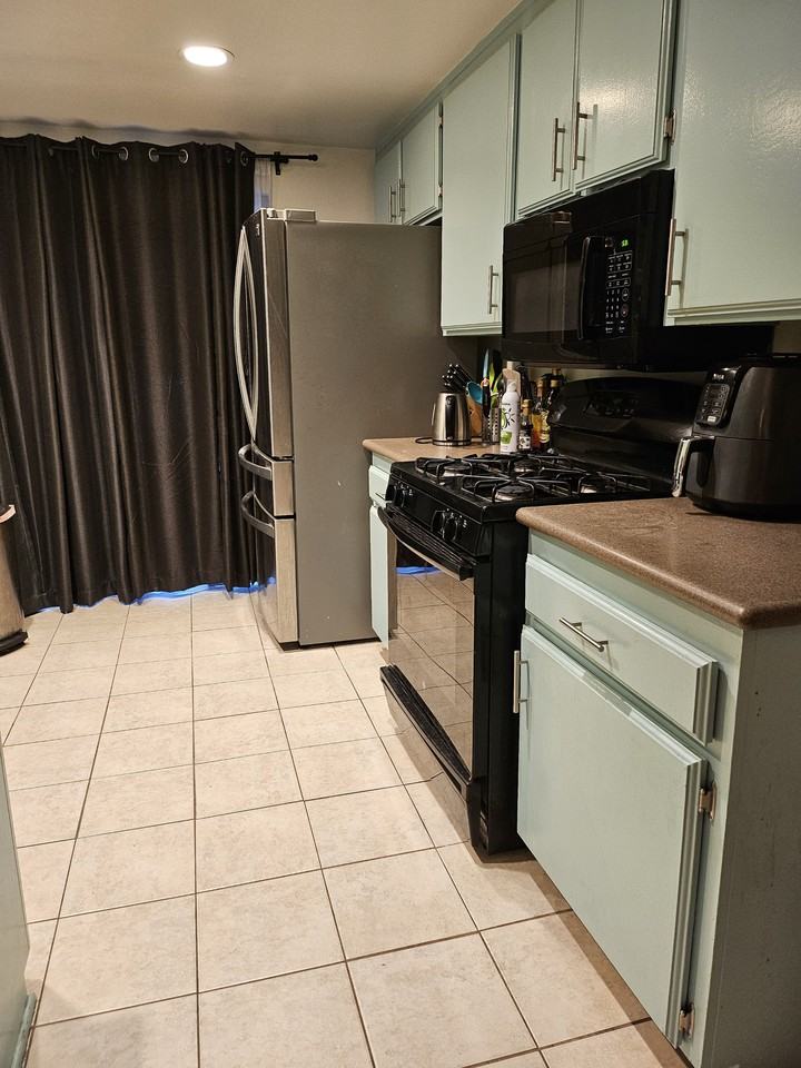 137 W Central Ave - Photo 3 of 10