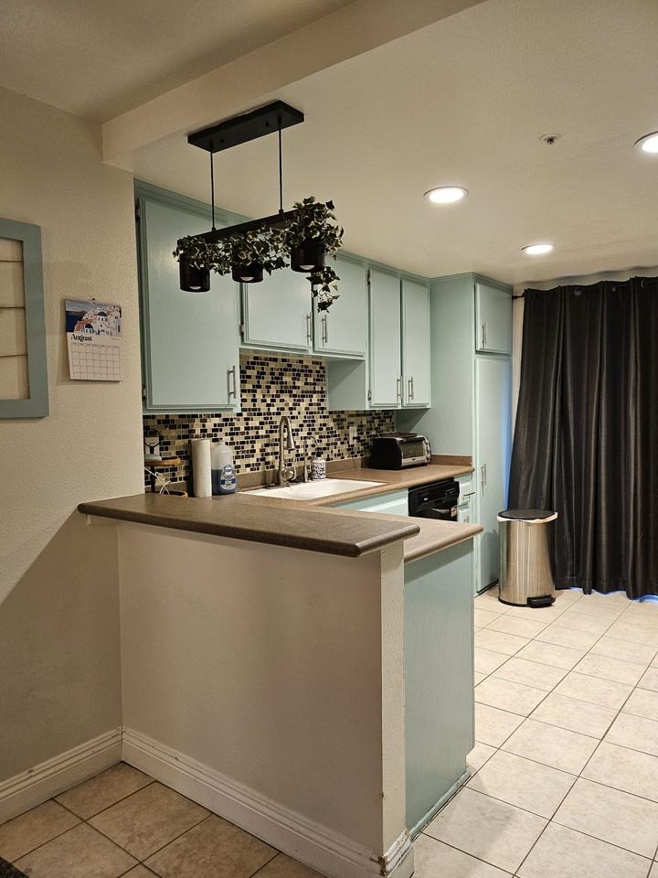 137 W Central Ave - Photo 4 of 10