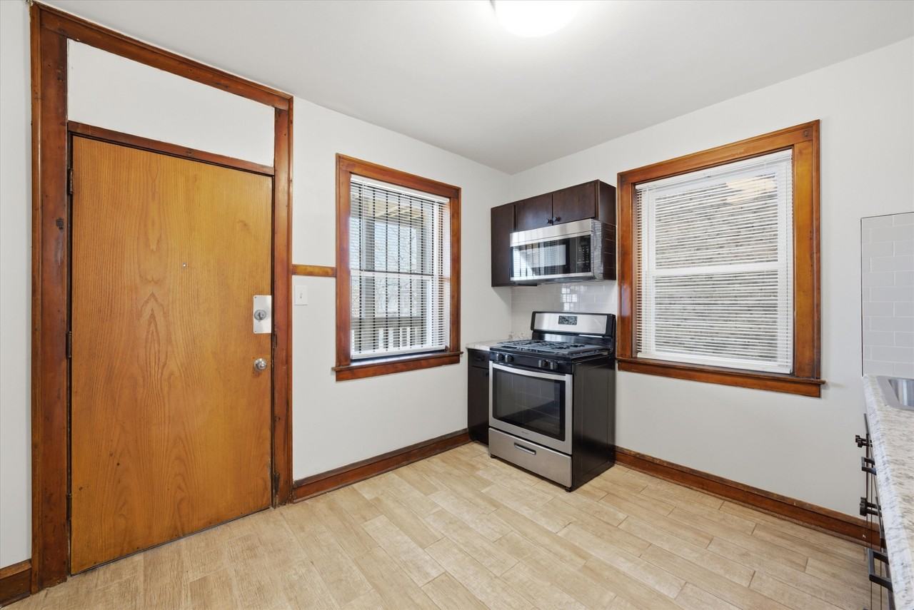 11432 S Indiana Ave #11434-2 - Photo 4 of 7