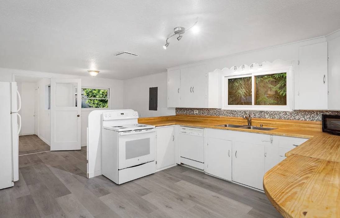 10612 Nw Skyline Blvd - Photo 6 of 11