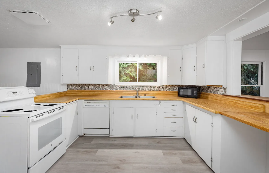 10612 Nw Skyline Blvd - Photo 7 of 11