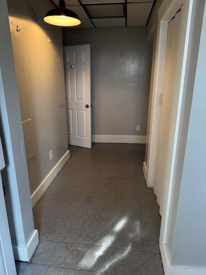 210 Washington Ave Apt D #NA - Photo 3 of 10