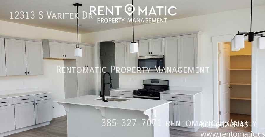 12313 S Varitek Dr - Photo 4 of 33