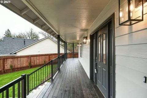 2039 Nw Willow Dr #NA - Photo 4 of 31