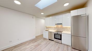 featured image of 2835 Van Ness Ave #8