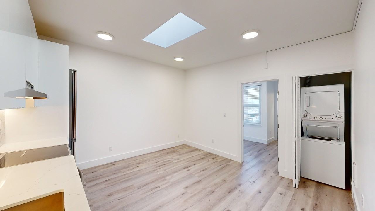 2835 Van Ness Ave #8 - Photo 5 of 14