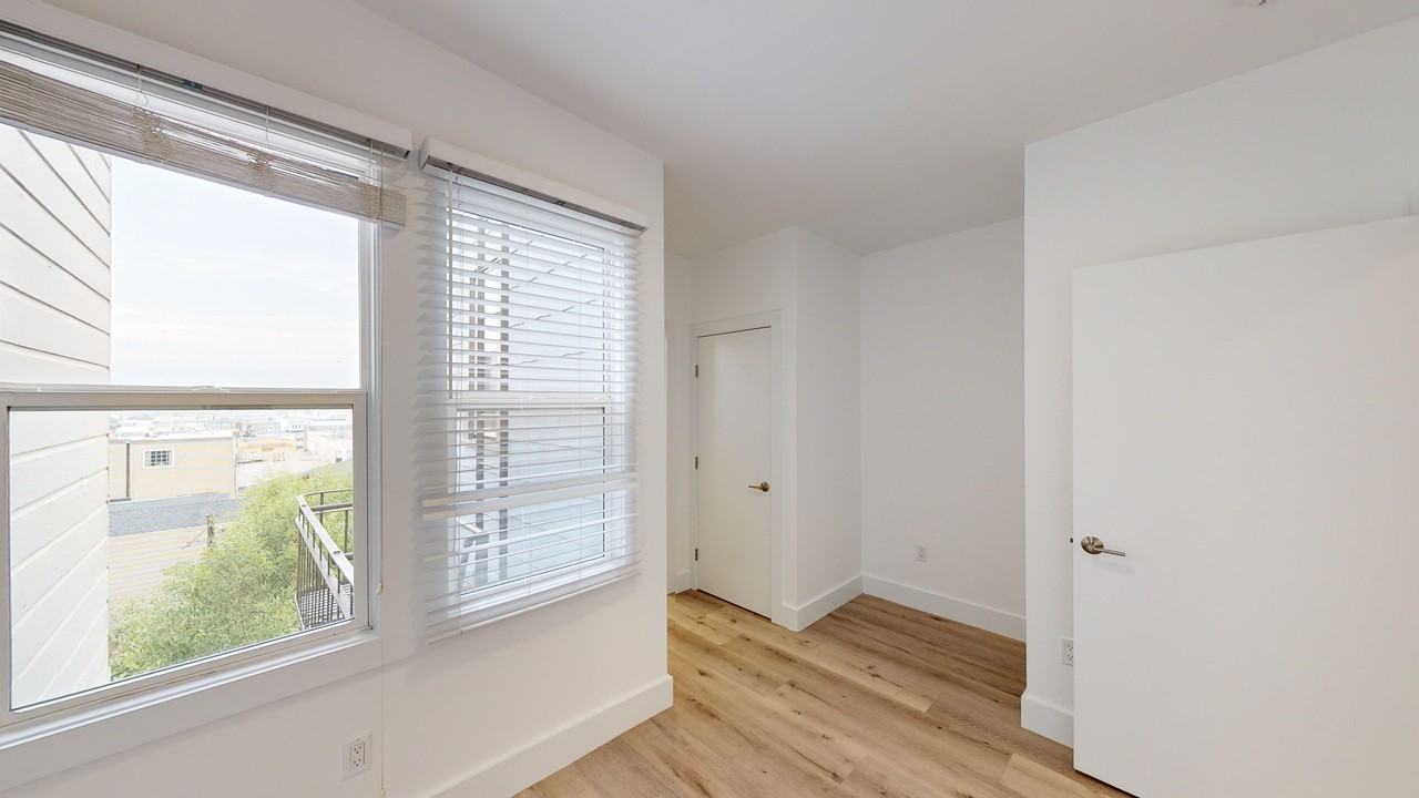 2835 Van Ness Ave #8 - Photo 6 of 14