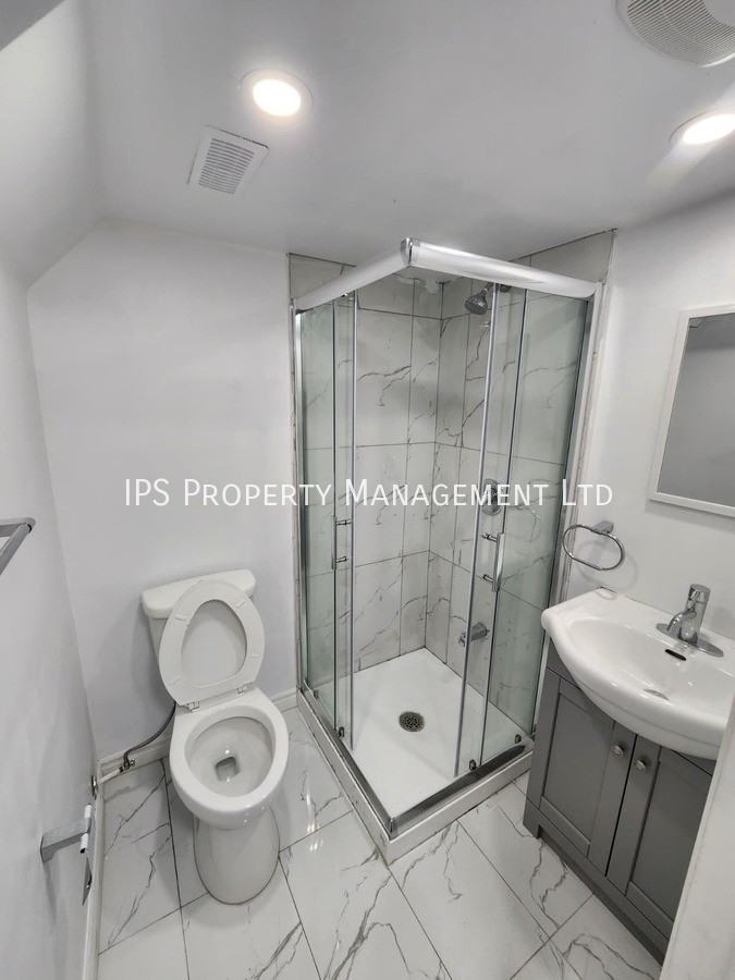 19 Munro Ave #BS - Photo 2 of 8