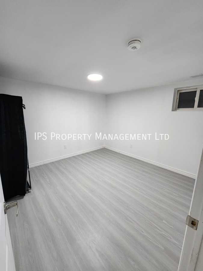 19 Munro Ave #BS - Photo 7 of 8