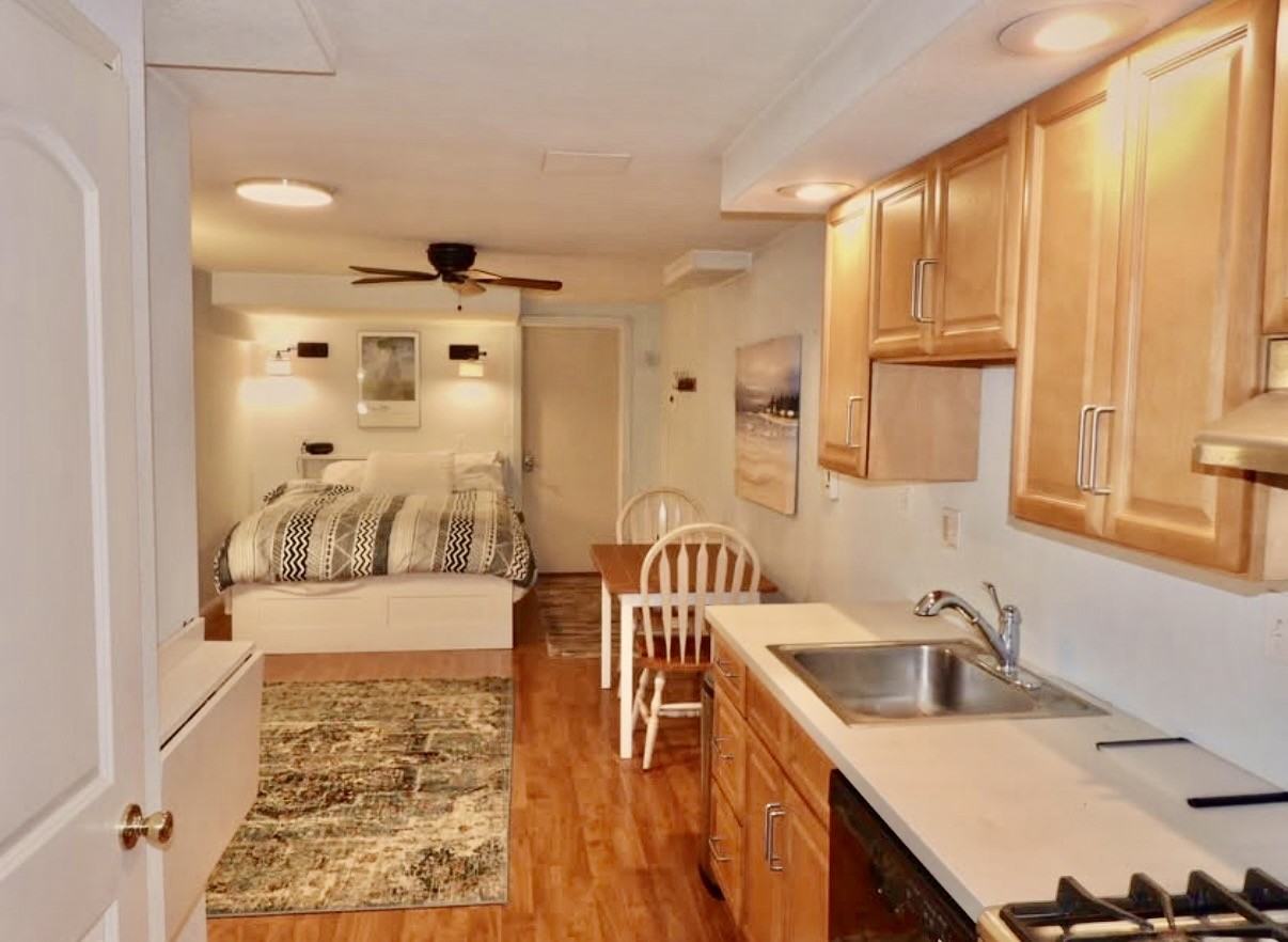 1388 Page St #1A - Photo 4 of 23