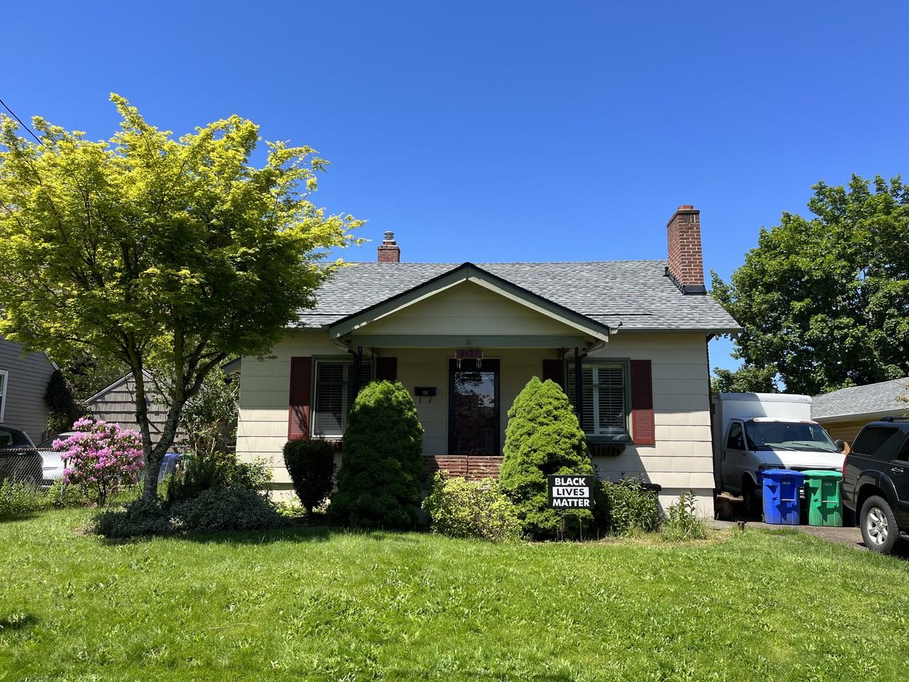 4627 Se 50th Ave #NA - Photo 3 of 33
