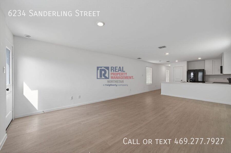 6234 Sanderling St - Photo 6 of 29