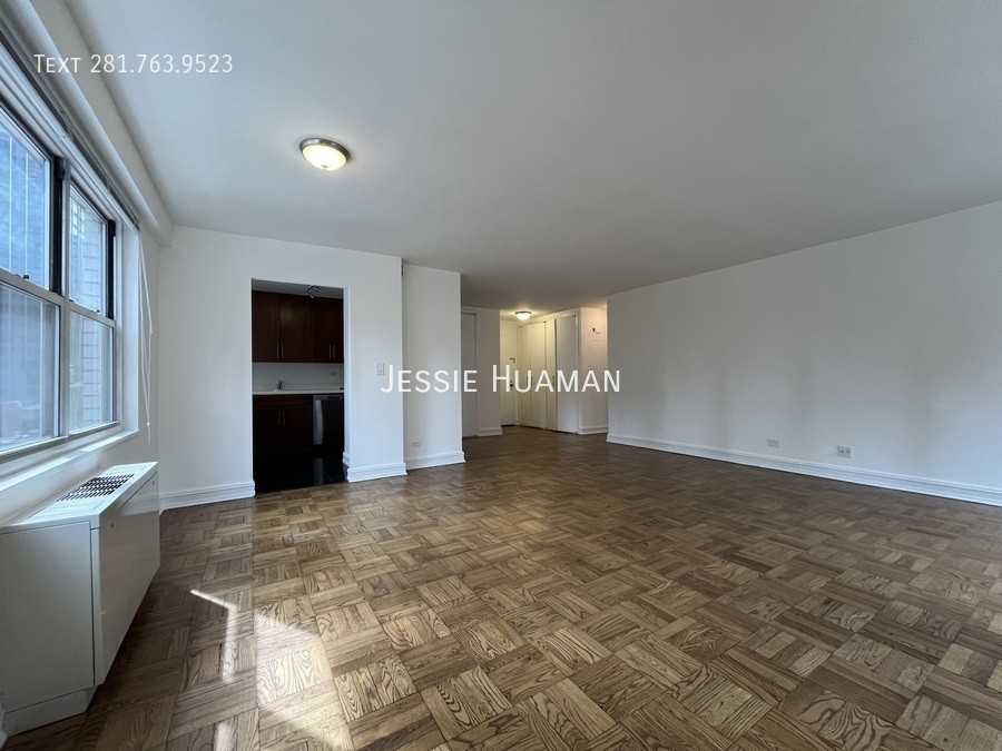 888 8th Ave #P - Photo 4 of 9