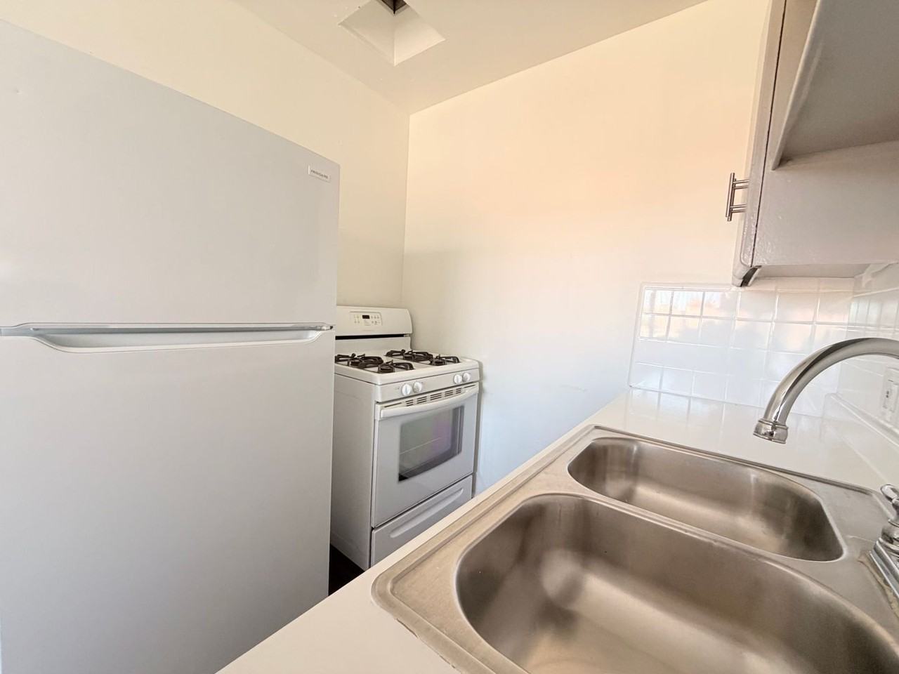 5311 S Normandie Ave #4 - Photo 6 of 15