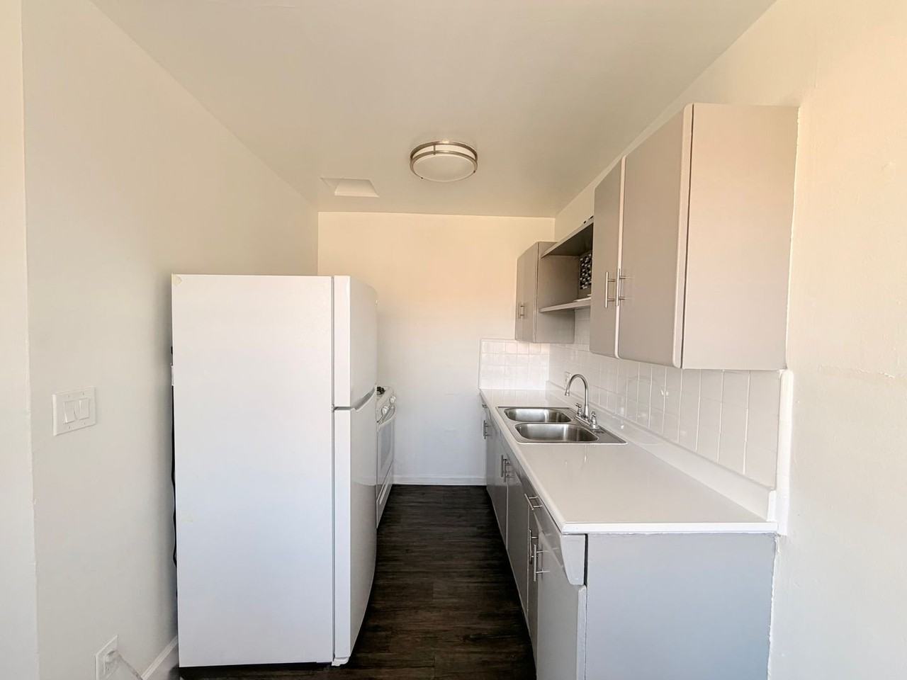 5311 S Normandie Ave #4 - Photo 5 of 15