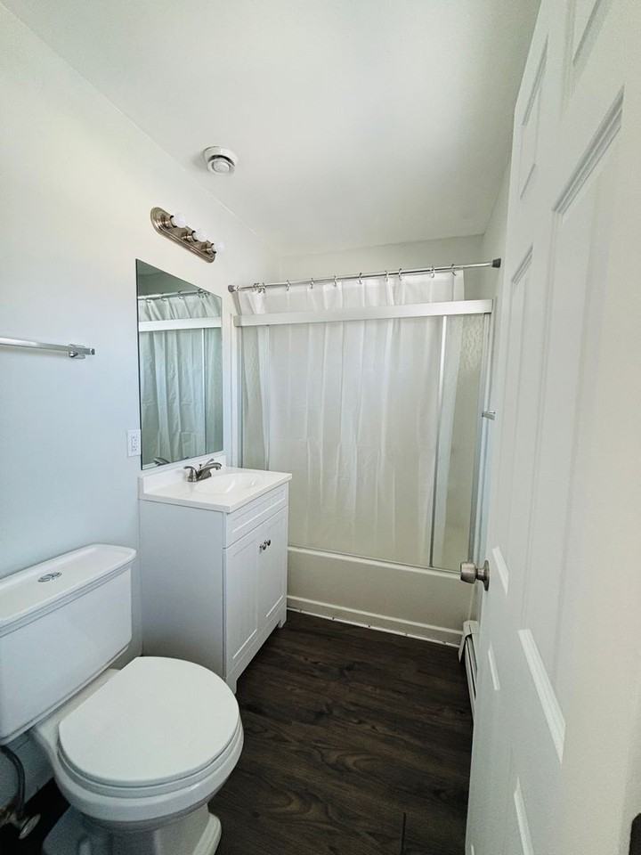 276 Parliament Cir - Photo 4 of 11