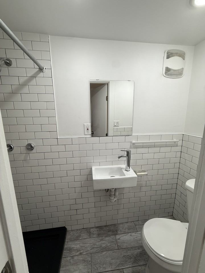 564 Central Ave #4-3rdFL - Photo 4 of 8