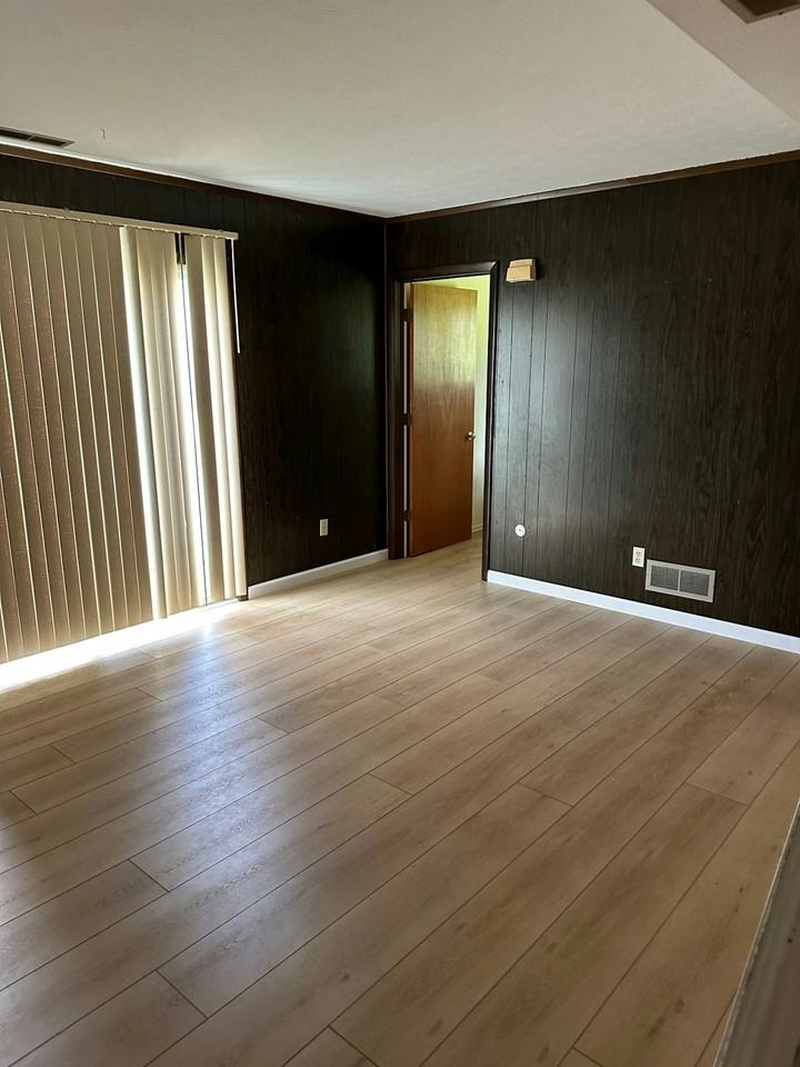 4427 Maplepark Road - Photo 2 of 9