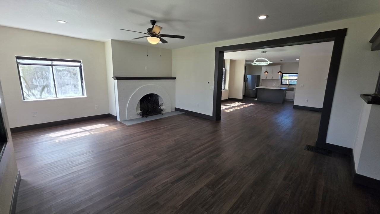 345 North Van Ness Avenue, Unit A - Downstairs - Photo 5 of 21