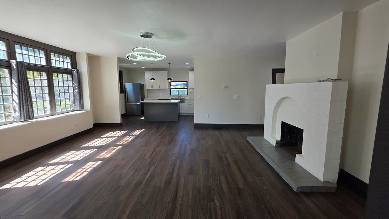 345 North Van Ness Avenue, Unit A - Downstairs - Photo 7 of 21