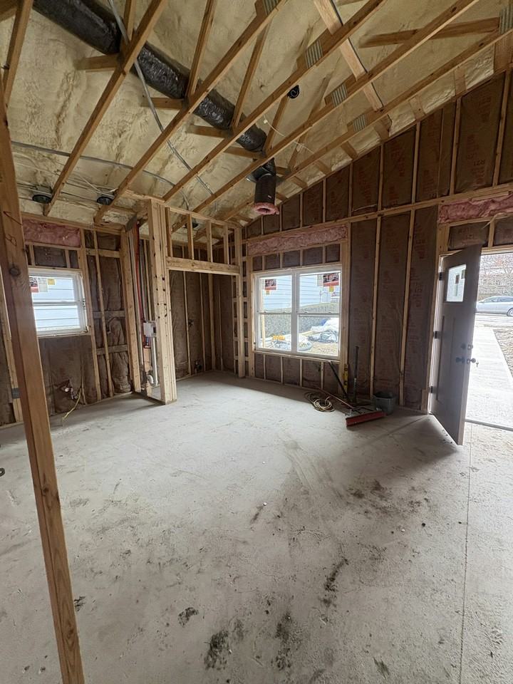 617 East Locust Street, Unit 1 - Photo 3 of 11