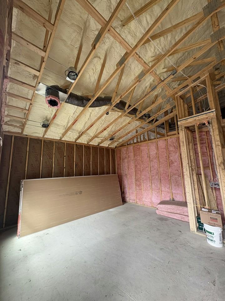 617 East Locust Street, Unit 1 - Photo 6 of 11