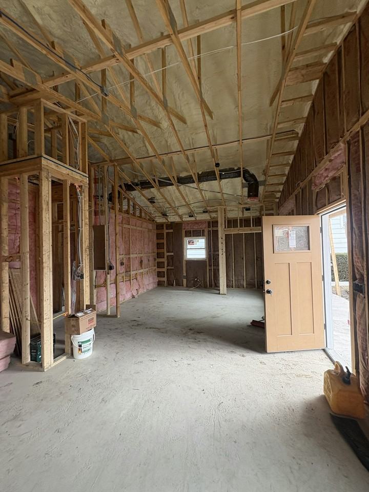 617 East Locust Street, Unit 1 - Photo 7 of 11