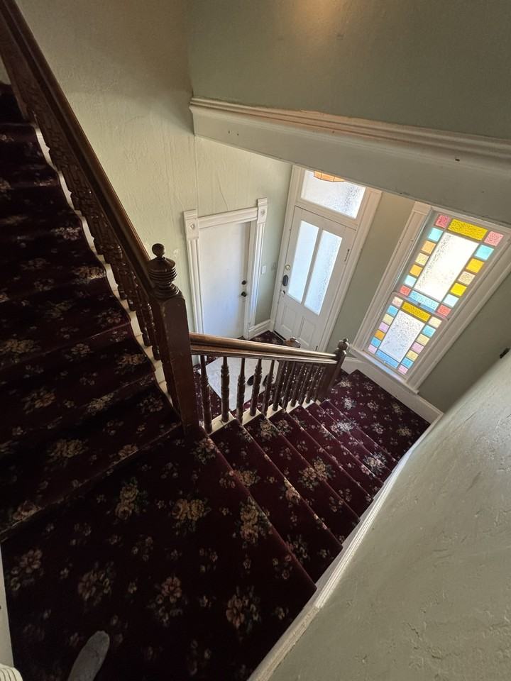 295 15th Street Northeast, Upper Unit - Photo 7 of 17