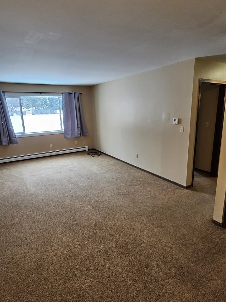 Hatton Apartments of ND (Building 1025) - Photo 3 of 9