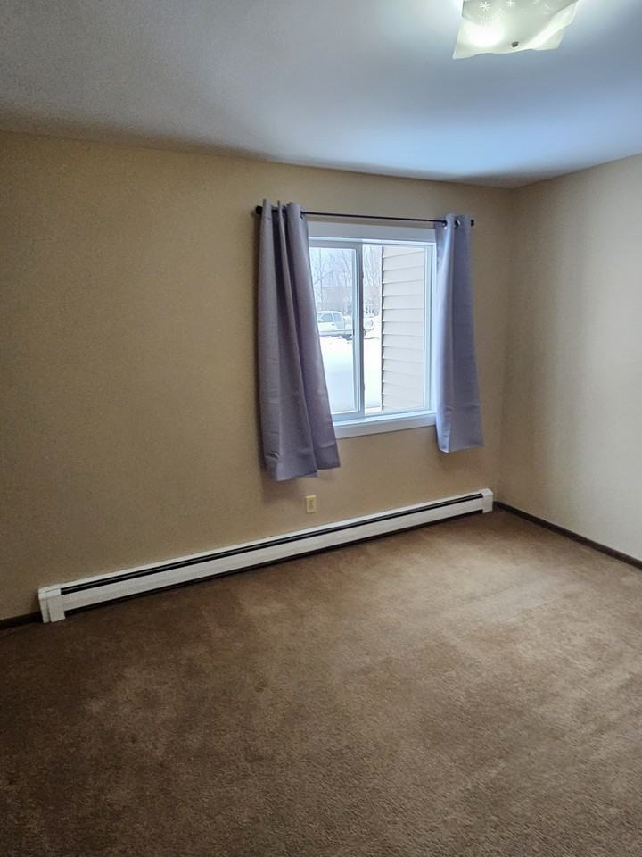 Hatton Apartments of ND (Building 1025) - Photo 5 of 9