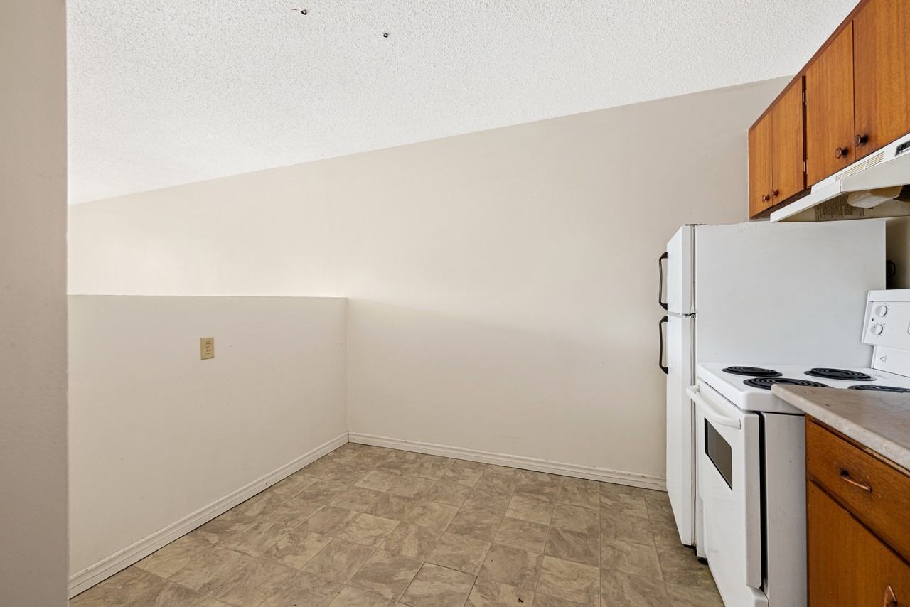 2116 Rose St #26 - Photo 4 of 11