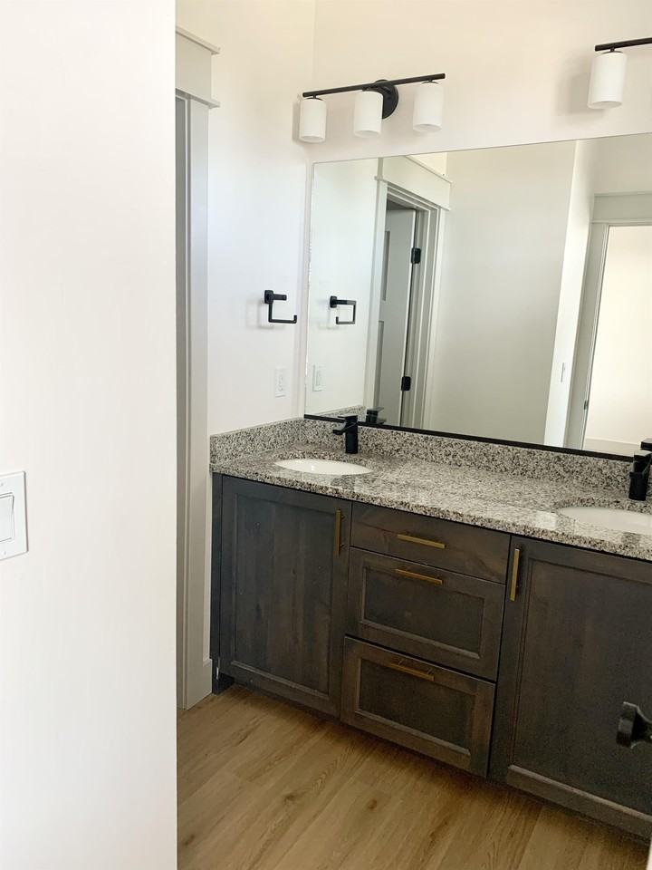 1276 E 1450 N #29 - Photo 5 of 11