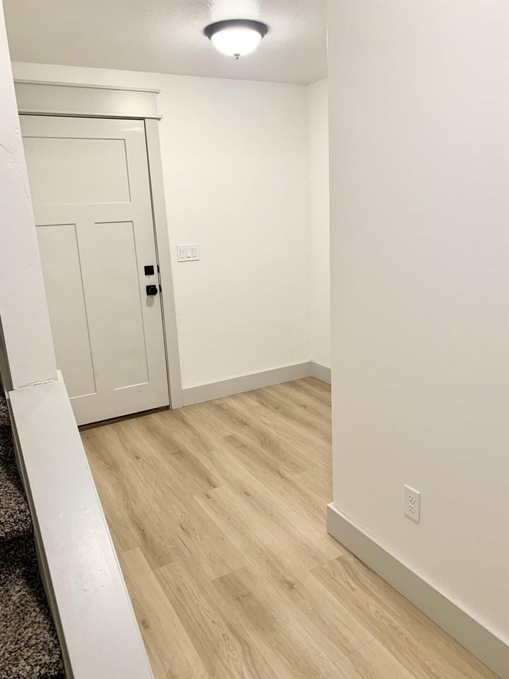 1276 E 1450 N #29 - Photo 7 of 11