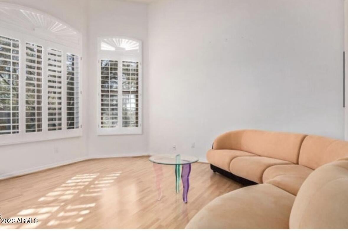 1420 E Michelle Dr - Photo 3 of 8