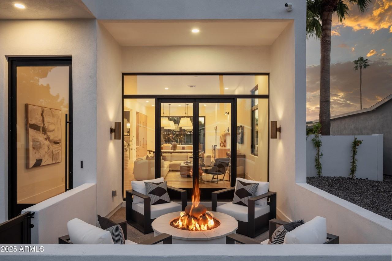 4120 N 44th Pl - Photo 2 of 38