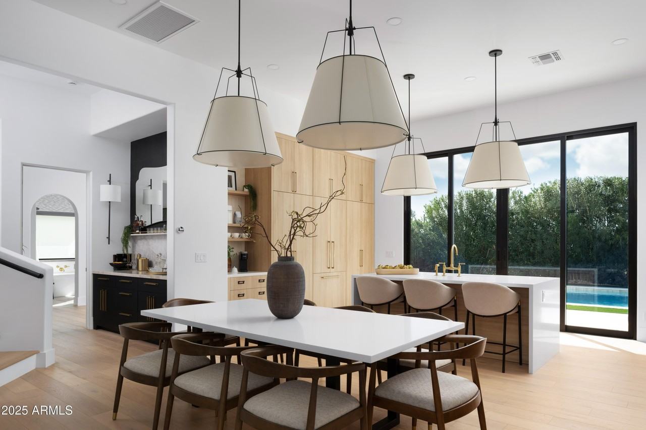 4120 N 44th Pl - Photo 5 of 38