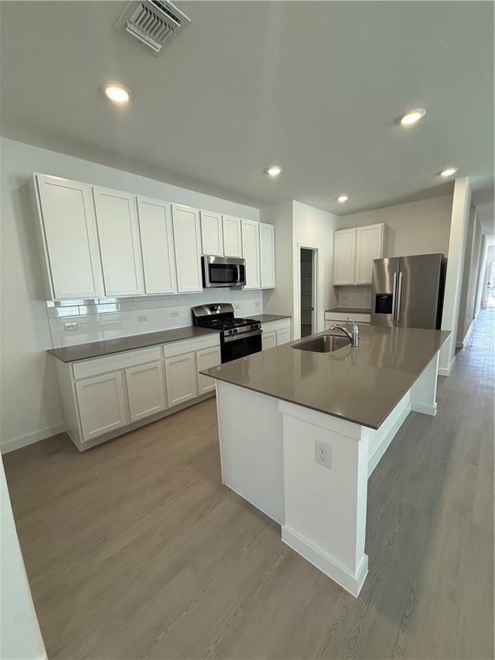 7918 Doctor Strange Dr - Photo 2 of 16