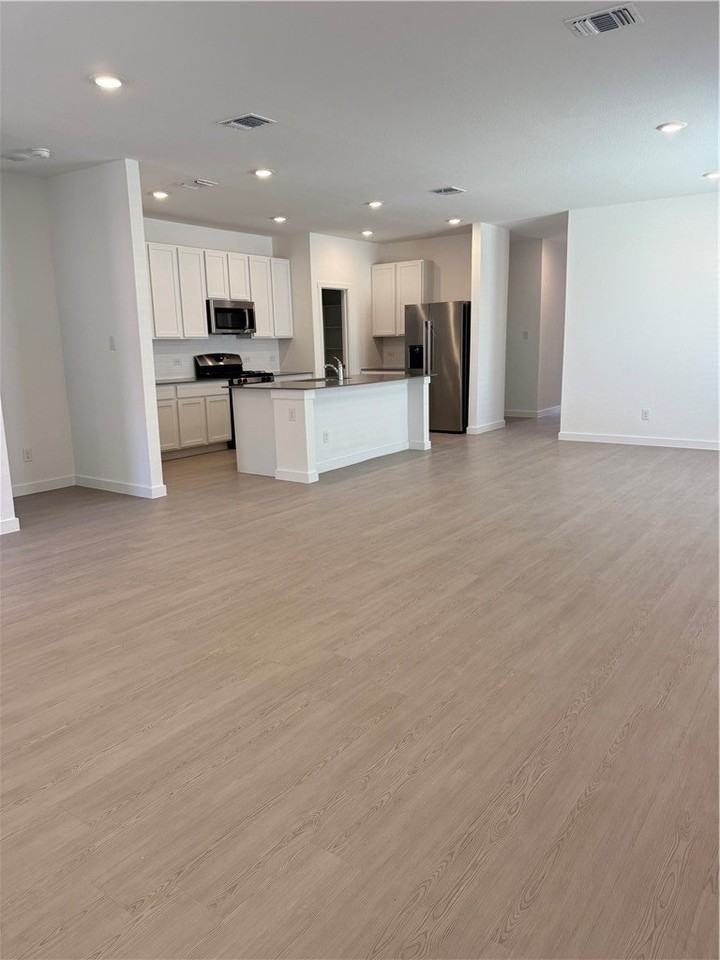 7918 Doctor Strange Dr - Photo 4 of 16