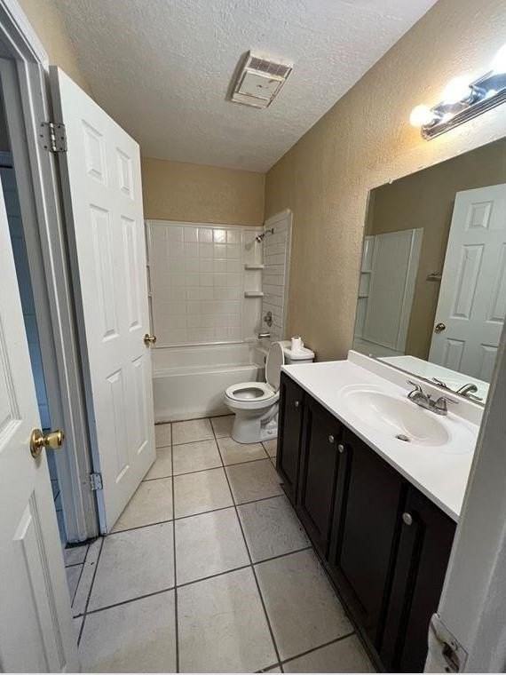 6608 Hardwick Dr Unit A - Photo 5 of 9