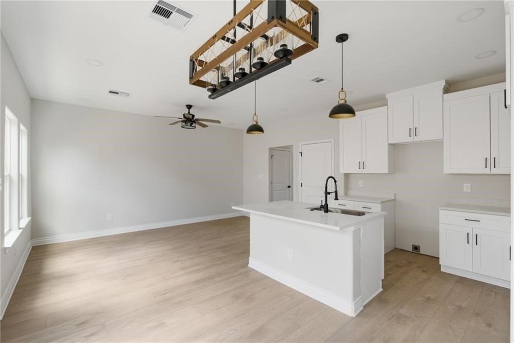 548 Cole St Unit 3 - Photo 3 of 8