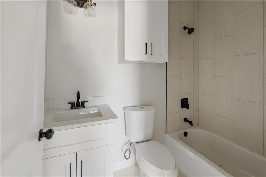 548 Cole St Unit 3 - Photo 5 of 8