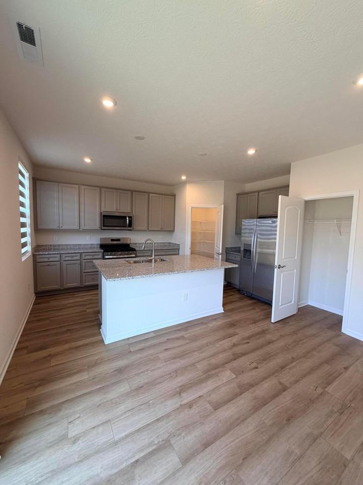 1315 Red Tail Pl Lot 2563 - Photo 7 of 36