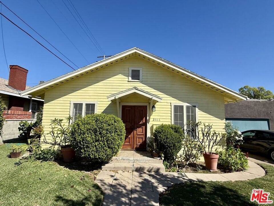 2666 Cimarron St - Photo 2 of 28