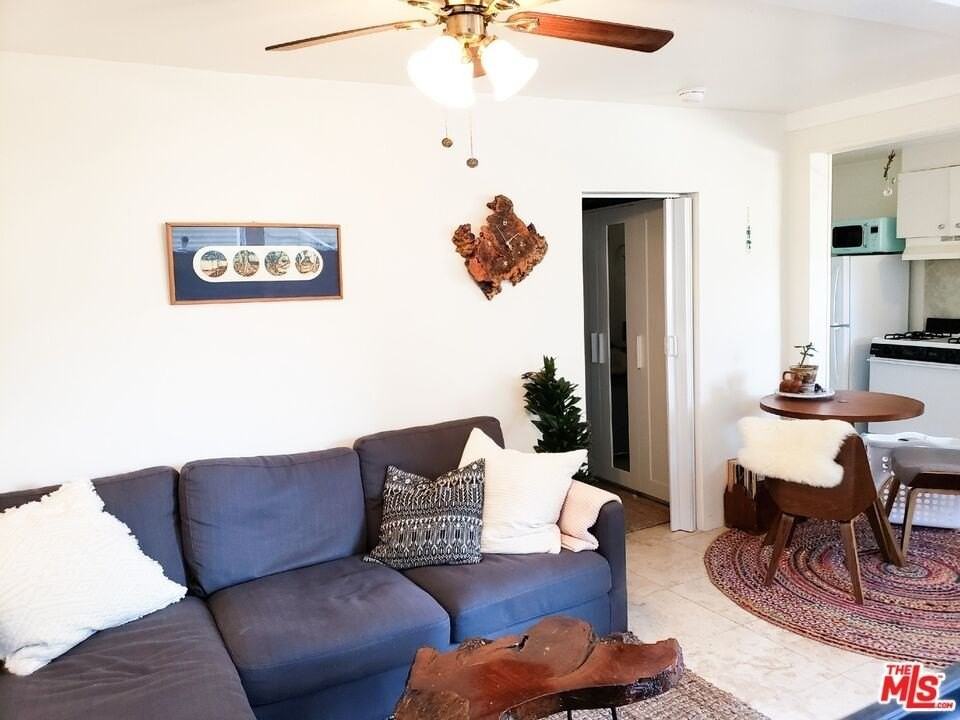 5916 Annan Way Unit 1/2 - Photo 3 of 11