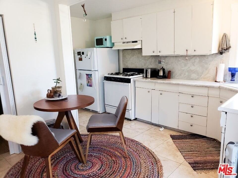 5916 Annan Way Unit 1/2 - Photo 4 of 11